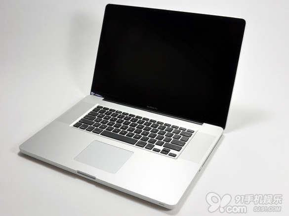 macbookproljsq145.jpg